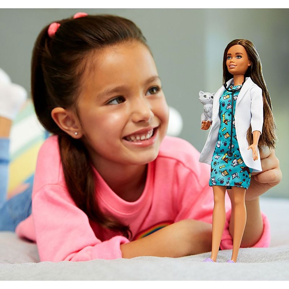 Papusa Barbie by Mattel Careers Medic veterinar cu figurina pisica image 4