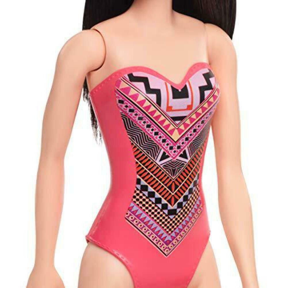 Papusa Barbie by Mattel Fashion and Beauty La plaja GHW38 image 3
