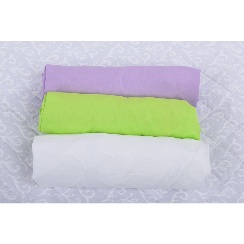 BabyNeeds - Set 3 cearceafuri cu elastic 120x60 cm, Lila+Verde+Alb